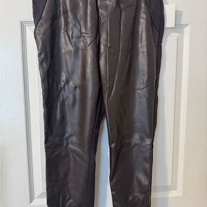 Ellen Tracy Black Faux Leather Leggings